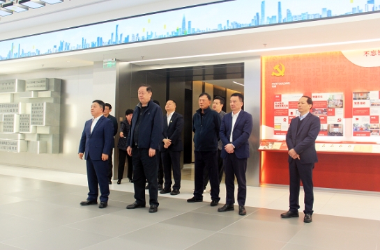 中共江西省委副書記、省長(zhǎng)葉建春一行考察方大集團(tuán)